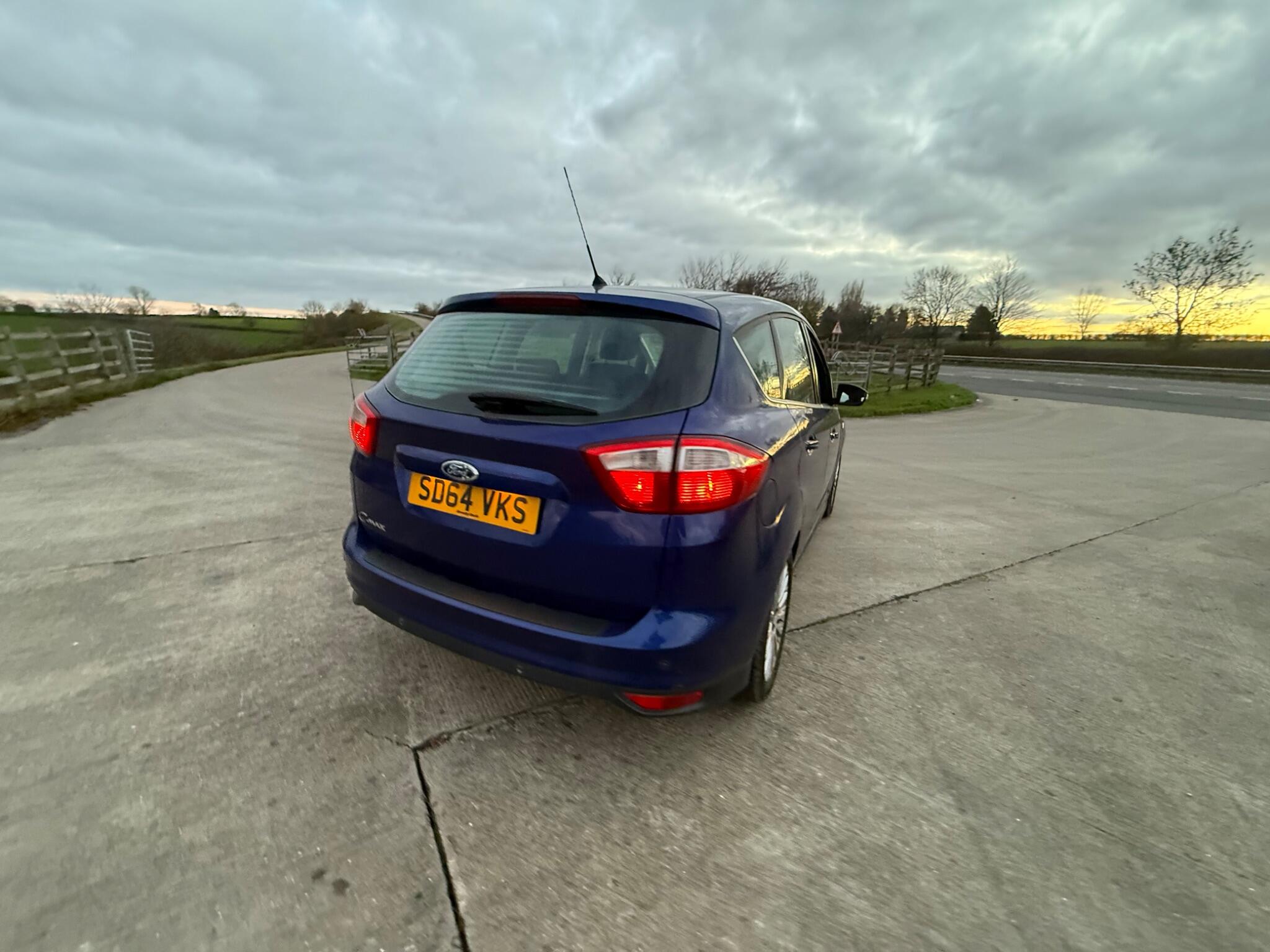Ford C-Max 1.6 TDCi Titanium Euro 5 5dr — photo 82 of 104